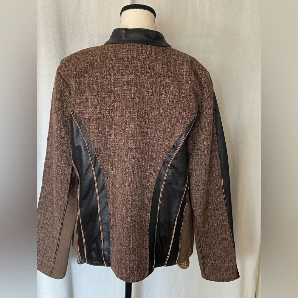 Leather Jacket with print and matching long sleeve shirt set size M - Picture 3 of 7